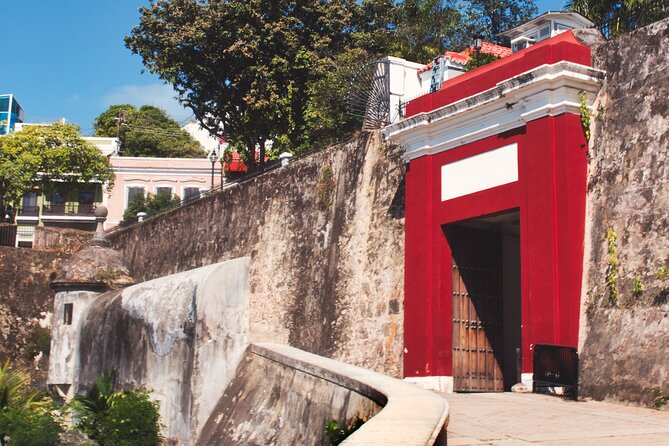 San Juan's Historic Streets Audio Guided Walking Tour - Exploring San Juans Historic Streets