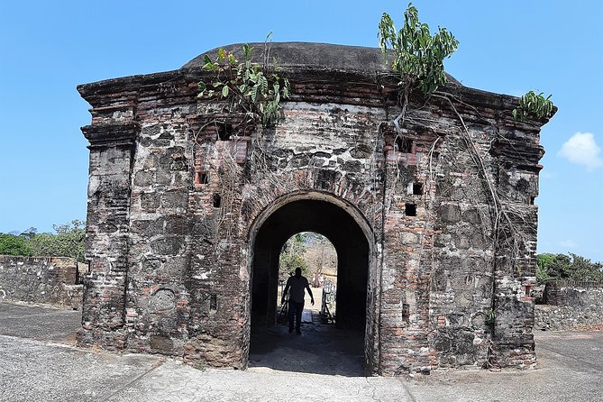 San Lorenzo & Agua Clara Locks. Canal & Colonial History - Visiting Agua Clara Locks