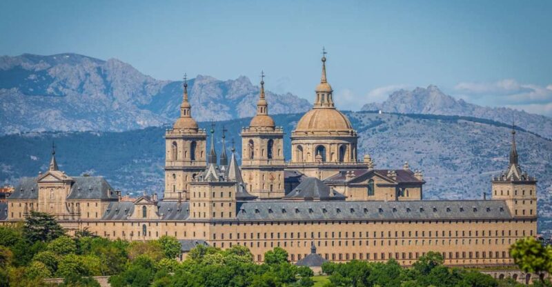 San Lorenzo De El Escorial Monastery: Private Tour - Basilica, Library, and Royal Pantheon