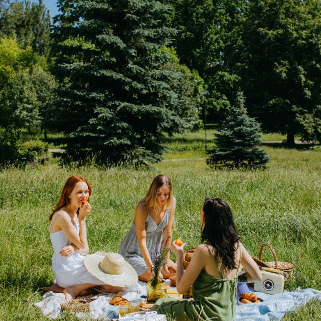 San Martín Park: Yoga Class and Mate - Key Points