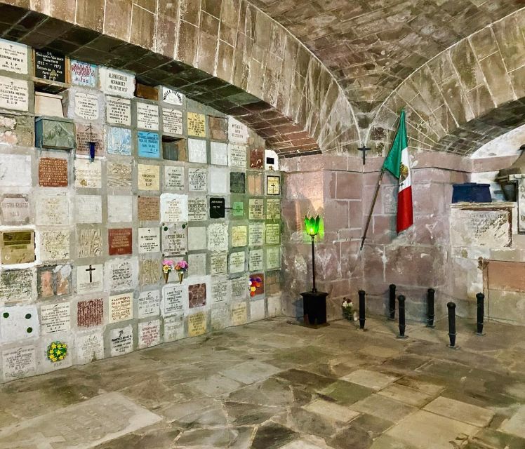 San Miguel De Allende: Day of the Dead Walking Tour & Drink - Itinerary Highlights