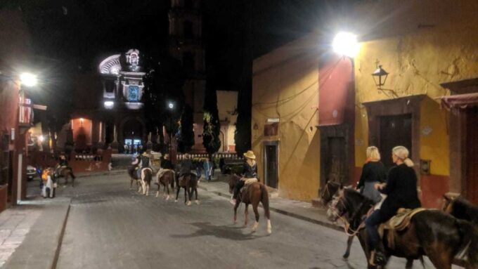 San Miguel De Allende: Horseback Riding Cantinas Tour - Visiting Traditional Cantinas