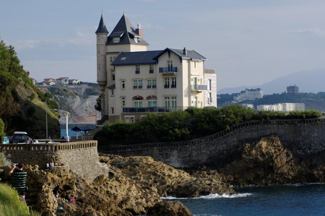 San Sebastian and Biarritz Private Day Tour - Explore Medieval Old Town