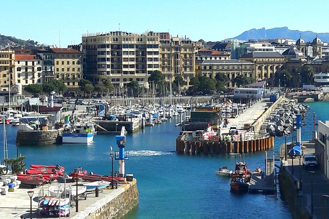 San Sebastian and Biarritz Private Day Tour - Discover Gorgeous Beaches