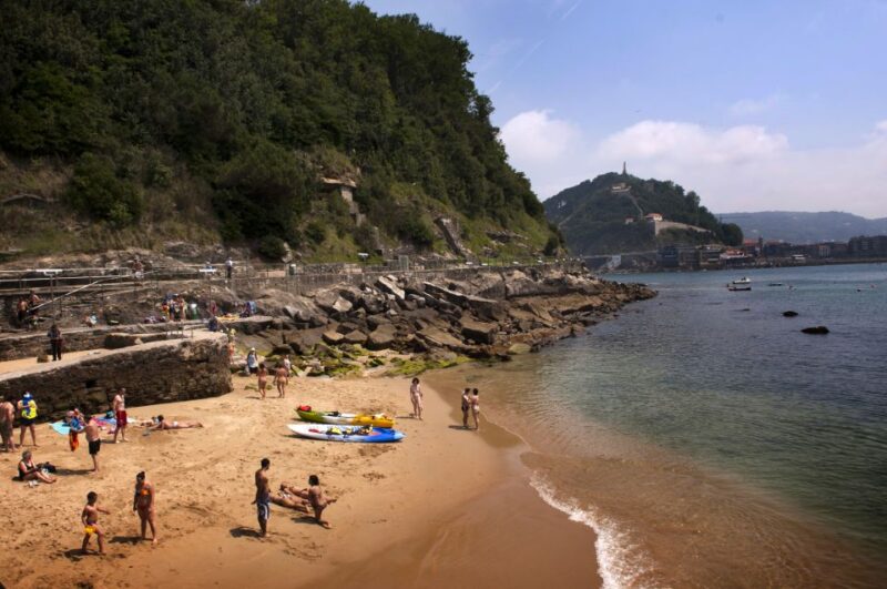 San Sebastian: Boat Tour With Stop at Santa Clara - Important Information and Guidelines