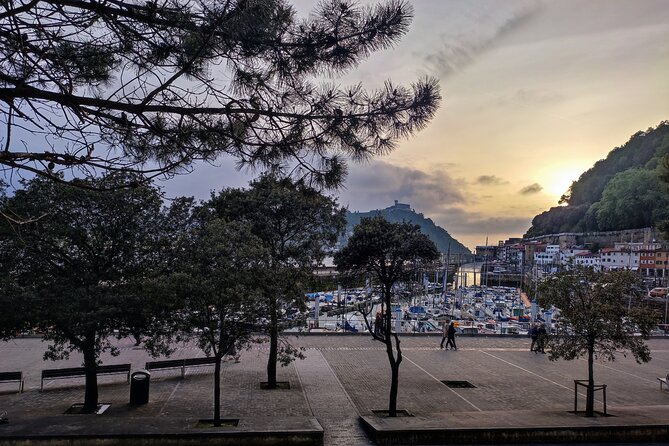 San Sebastián City Tour and Pintxos Lunch From Pamplona - Transportation and Pickup Details