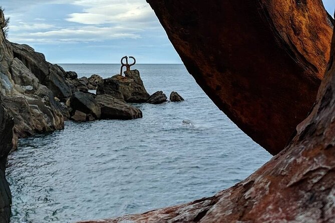 San Sebastián City Tour and Pintxos Lunch From Pamplona - Accessibility and Inclusions