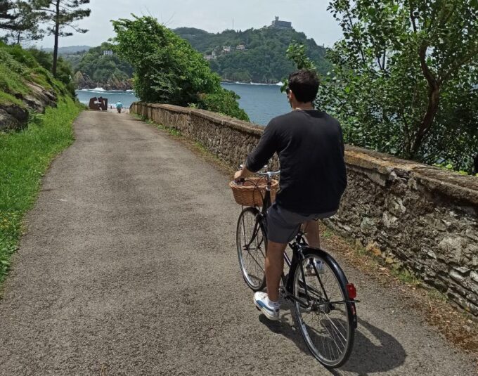 San Sebastian: Discover San Sebastian on a Bike - Inclusions and Exclusions