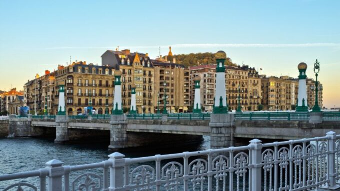 San Sebastian: Escape Game and Tour - Frequently Asked Questions