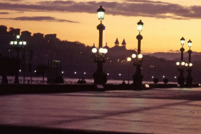 San Sebastian: First Discovery Walk and Reading Walking Tour - Frequently Asked Questions