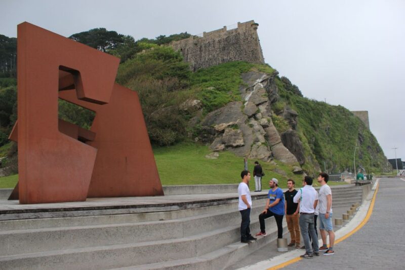 San Sebastian: Guided Walking Tour With Pintxo and Drink - Meeting Details