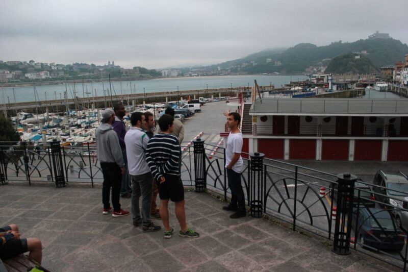 San Sebastian: Guided Walking Tour With Pintxo and Drink - Duration and Languages