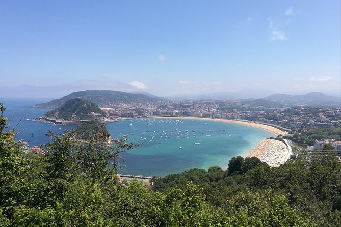 San Sebastian Highlights Private City Tour With Hotel Pick up - Discover Zurriola Beach and Old Town
