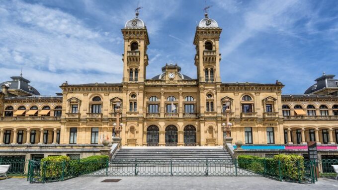 San Sebastian: Highlights Self Guided Scavenger Hunt & Tour - Pricing and Availability