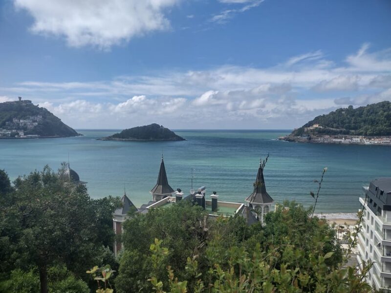 San Sebastián: Live the City Like a Local, No Tourist Traps - Navigating the Modern City Center