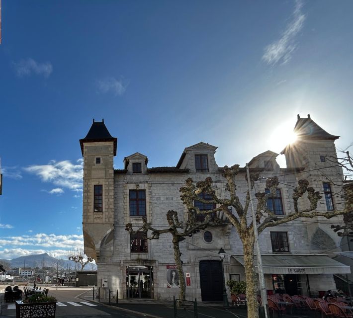 San Sebastian: Optimized Transfer to Biarritz & Surroundings - Discovering Txakoli Winery