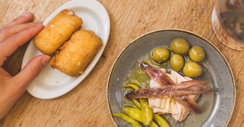 San Sebastian: Pintxos (Tapas) Tour, Open Groups - End With a Dessert