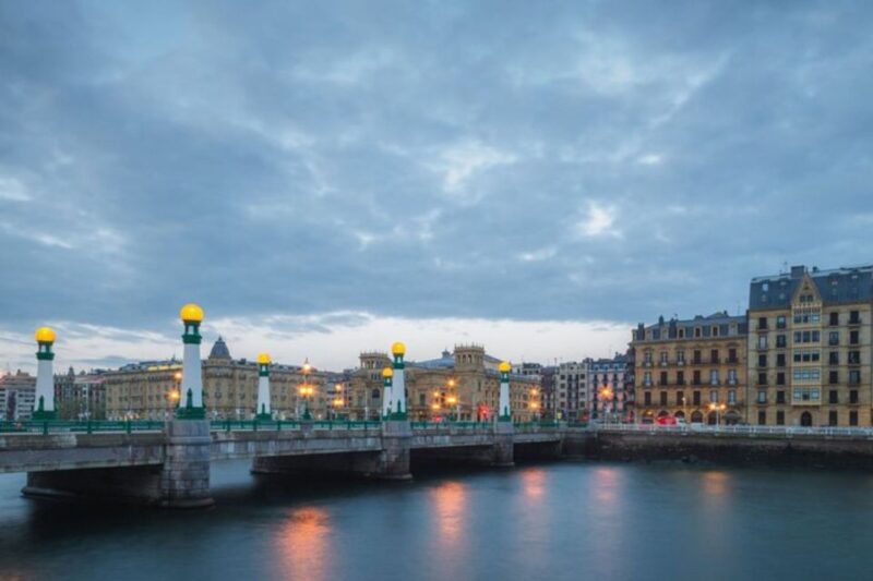 San Sebastian: Private Custom Walking Tour With a Guide - Inclusions