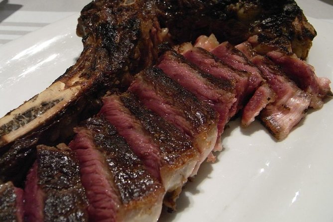 San Sebastián Private Food-Historical Tour & Meal at a Gastronomy Club - Exploring Old Town Highlights