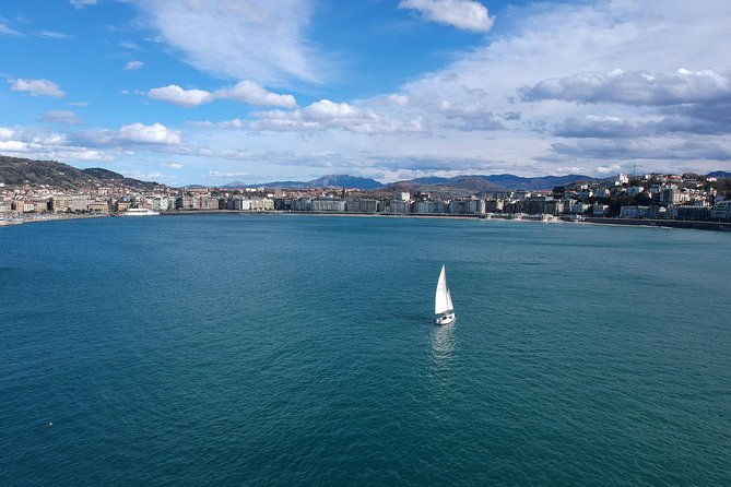 San Sebastian Sunset Sailing Trip - Experienced Local Guide