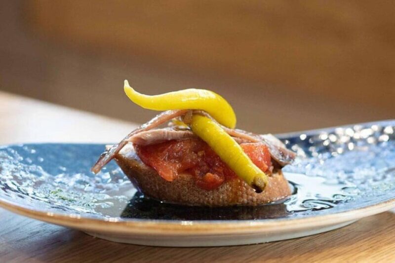 San Sebastian Walking Tour With Pintxo and Drink - Food Experience