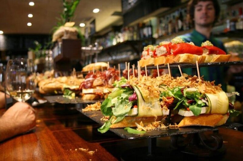 San Sebastian Walking Tour With Pintxo and Drink - Tour Features
