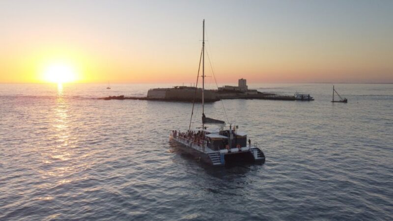 Sancti Petri: Sunset Catamaran Cruise - Key Points