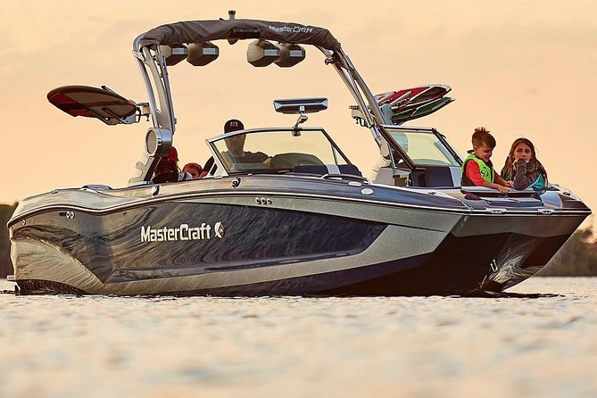 Sand Hollow Boat Charter for 3 Hours - Instructor-Led Lessons