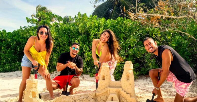 Sandcastle Sculpting+Reef Snorkeling+Banana Boat+BeachPicnic - Itinerary