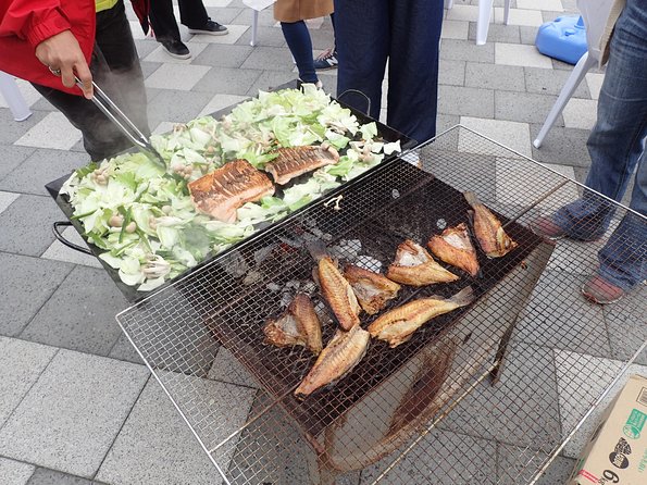 Sanriku Reconstruction National Park Trekking and Fisherman's Lunch Tour - Seafood Lunch at Tanesashi Fishing Port