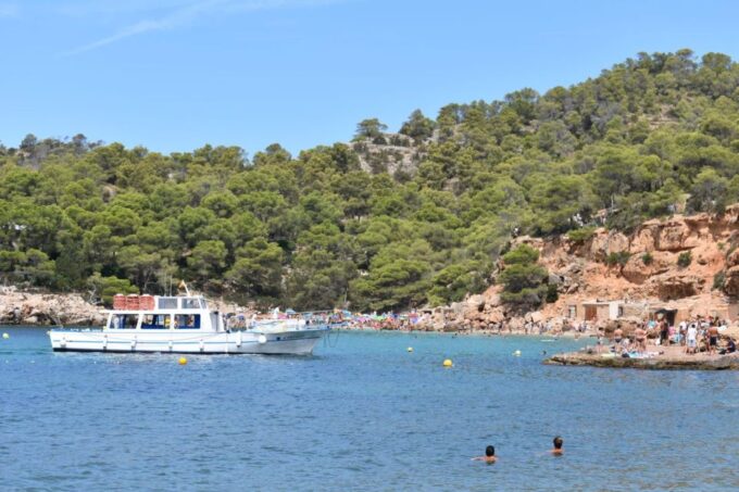 Sant Antoni: Round-Trip Ferry Transfer to Cala Salada Beach - Beach Bar and Dining