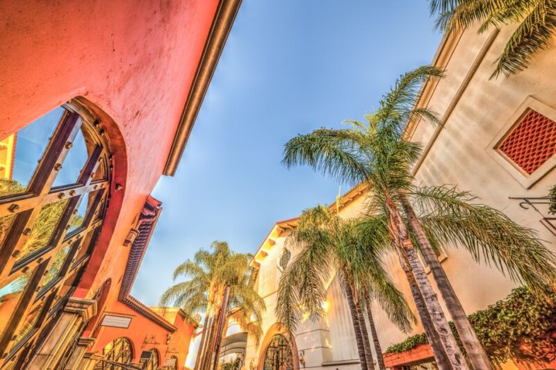 Santa Barbara: Sparkling Wine Walking Tour - Accessibility and Age Requirement