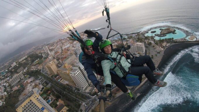 Santa Cruz De Tenerife: Performance Flight Experience - Expert Pilots Guidance