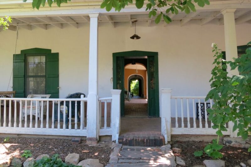 Santa Fe: Canyon Road Arts District Walking Tour - Logistics and Meeting Point