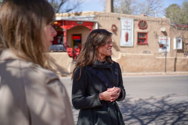 Santa Fe: Canyon Road Arts District Walking Tour - Exploring the Art District