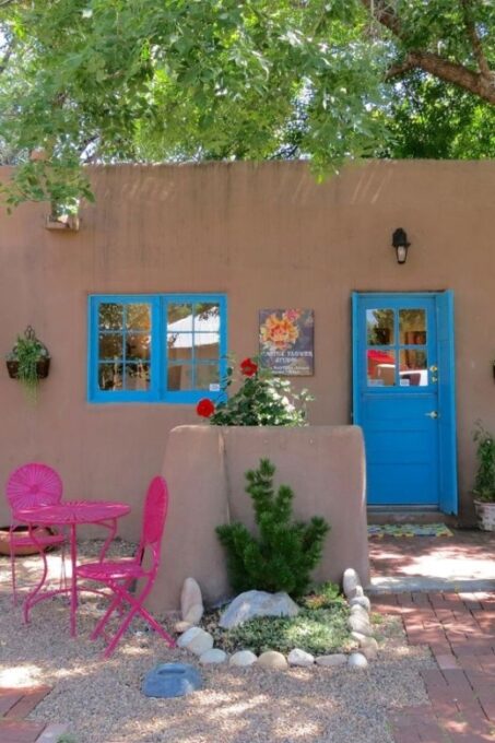 Santa Fe: Canyon Road Arts District Walking Tour - Engaging With Local Artists