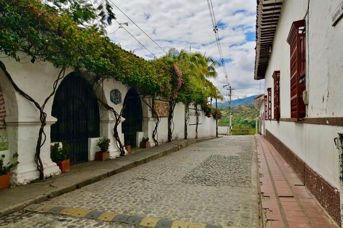 Santa Fe De Antioquia Private Full Day Tour - Pickup and Accessibility