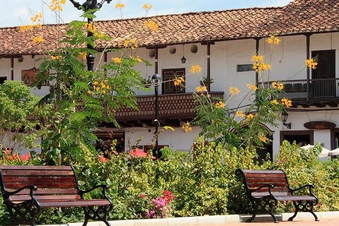 Santa Fe De Antioquia Tour With Western Bridge Visit - Church and Park Visits