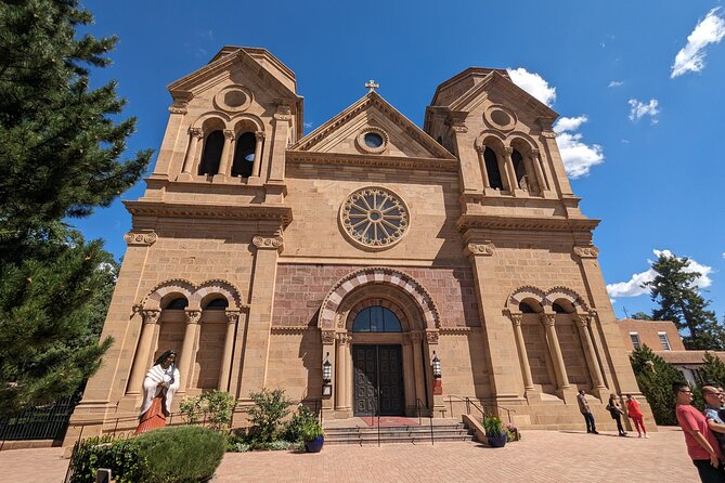 Santa Fe Scavenger Hunt Walking Tour and Game - What to Bring and Wear