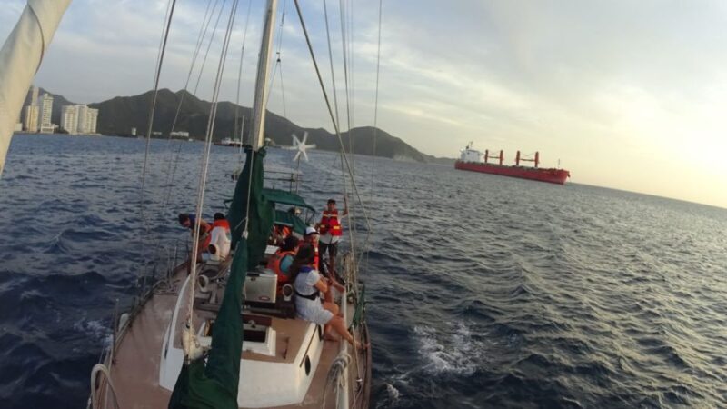 Santa Marta Bay: Sunnset on a Sail Boat - Itinerary