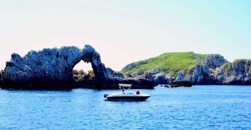 Santa Ponsa: BOAT Tour Without License. Be the Captain! - Key Points
