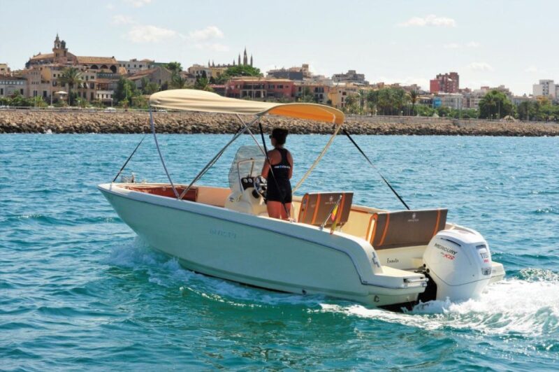 Santa Ponsa: MINERVA, License Boat Rental - Boat Features