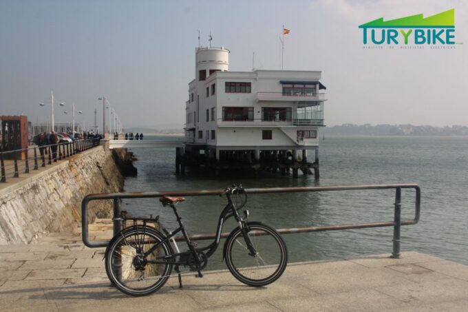Santander: Guided Tour by Electric Bike - Group Size and Language