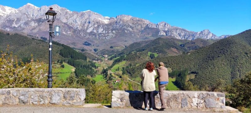 Santander: Picos, Santo Toribio Monastery and Potes Day Tour - Exploring Potes Village