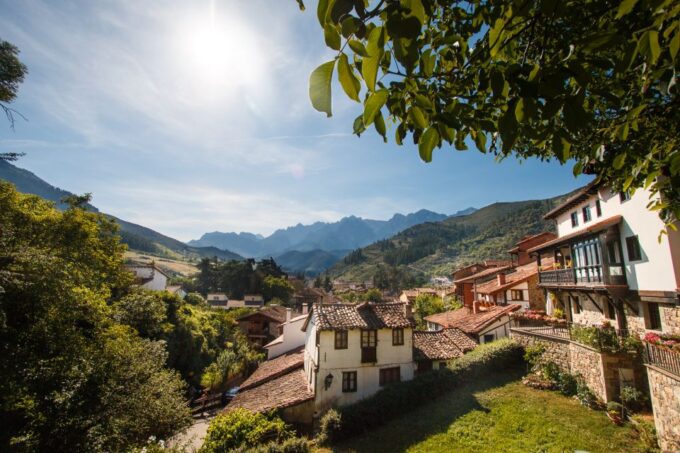 Santander: Picos, Santo Toribio Monastery and Potes Day Tour - Landscape of Picos De Europa