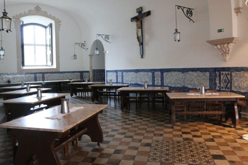 Santarém: Visit to the Cathedral and Diocesan Museum - Accessibility and Language Support