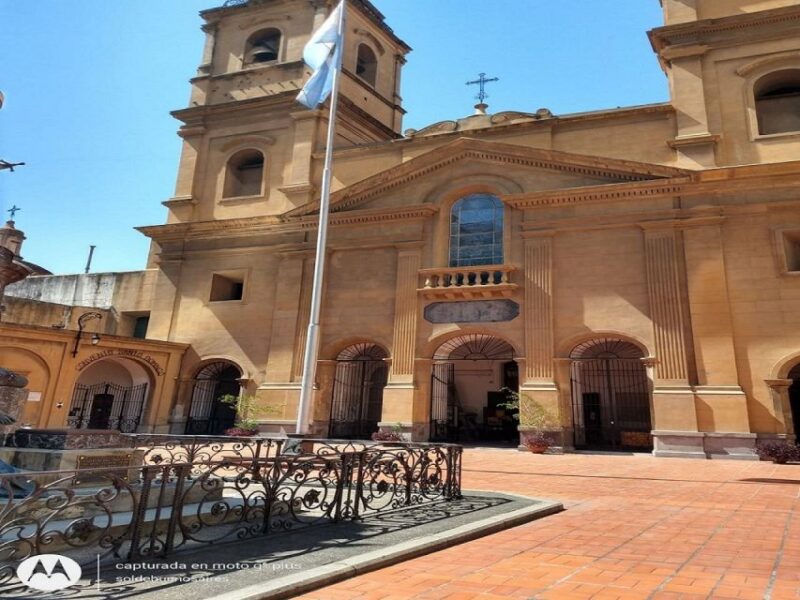 SanTelmo Guided Private Walking Tour - Key Points