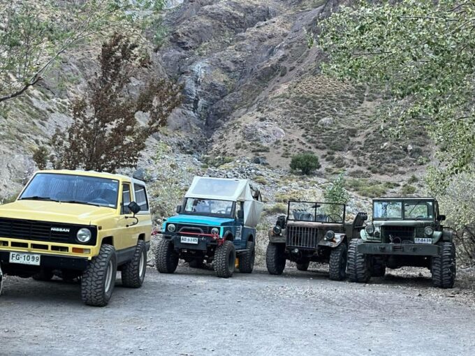 Santiago: Andes off Road Adventure With Glaciers and Volcano - Glacier Viewpoint