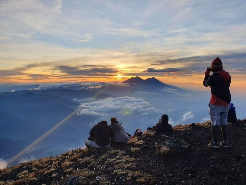 Santiago Atitlán: Volcan Atitlán Hike - Itinerary Details