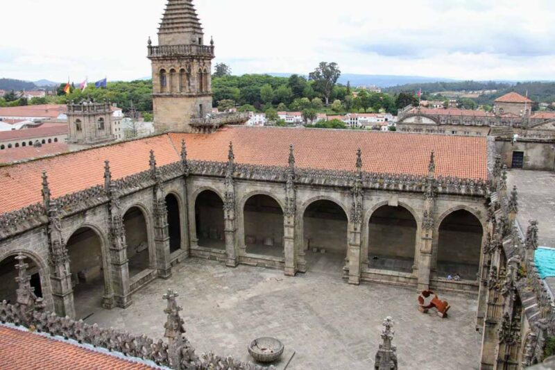 Santiago: Cathedral & Museum Tour + Pórtico of Glory Option - Explore the Cathedral of Santiago De Compostela